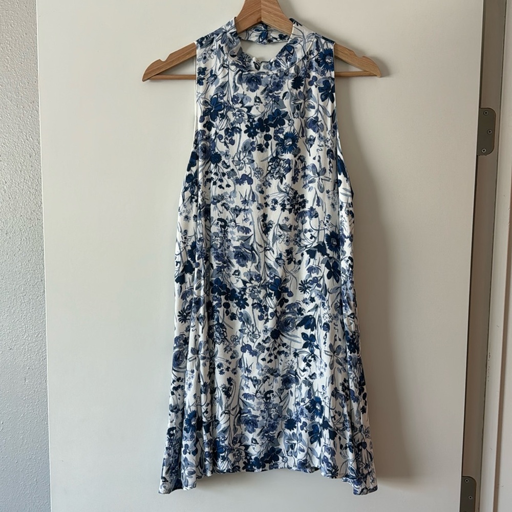 Backless A-line Blue & White Floral Dress